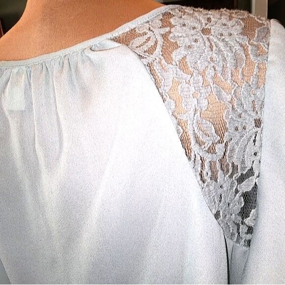 Torrid Mint Green Polyester and Lace Tulip Sleeve Blouse Plus Size 1X - Picture 7 of 13